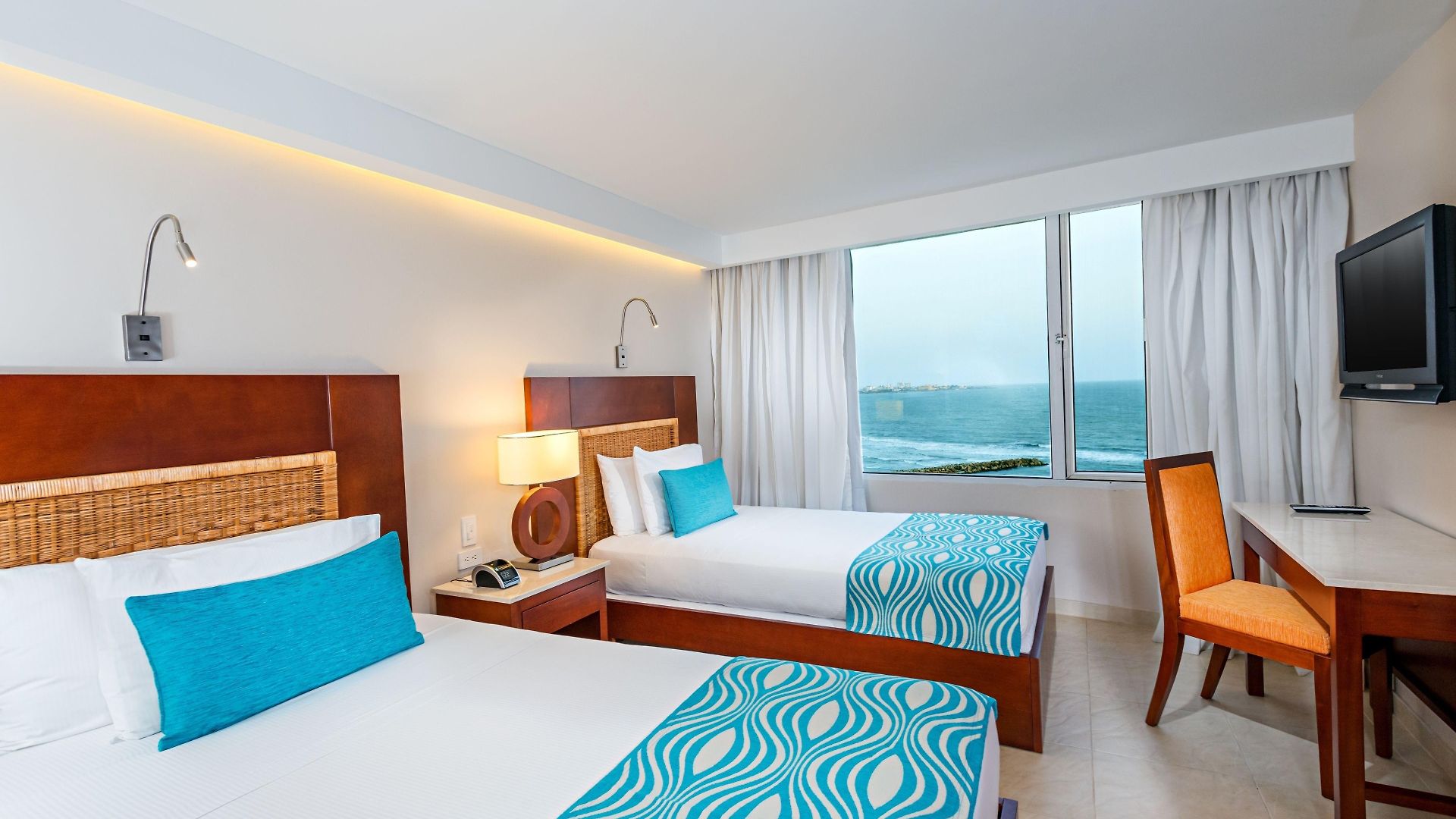 Dann Hotel 4*
