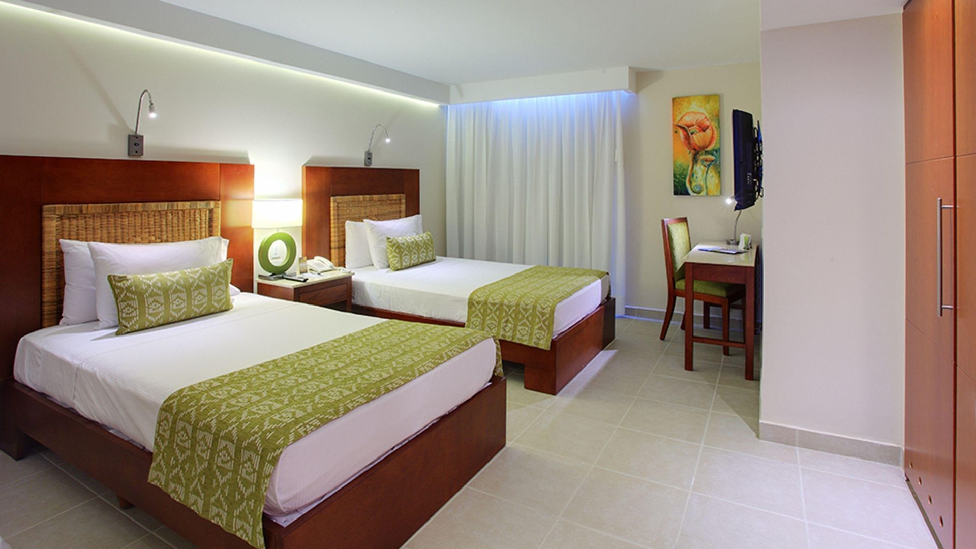 Dann Hotel